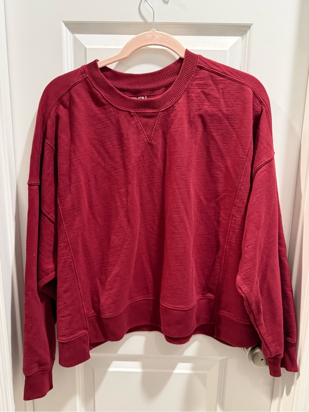 Time & true Women's Crewneck Sweatshirt in Burgundy